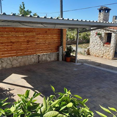 Apartamento Ana I Ljubo Sukošan Exterior foto