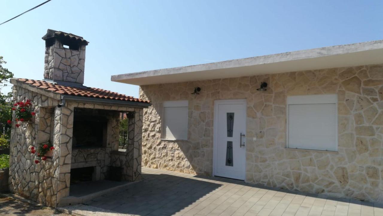 Apartamento Ana I Ljubo Sukošan Exterior foto