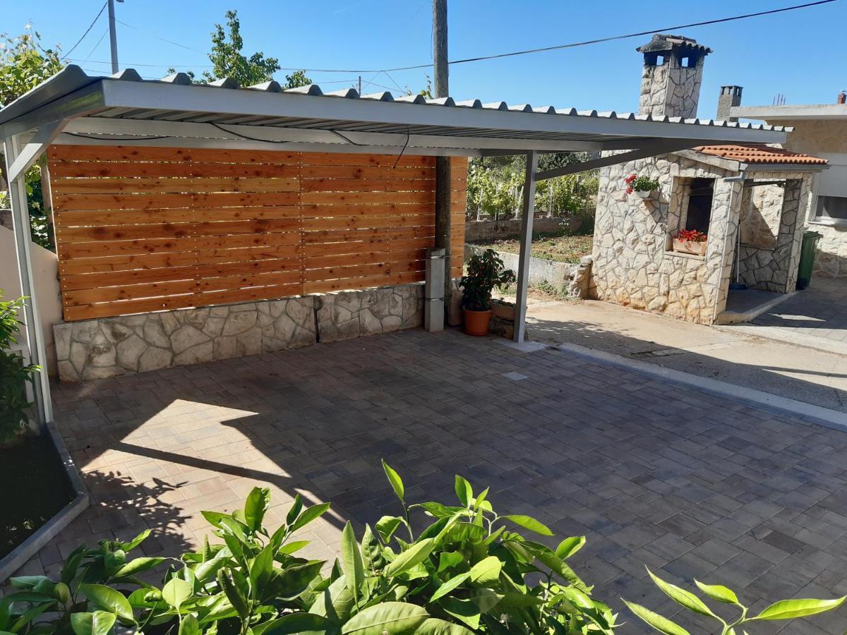 Apartamento Ana I Ljubo Sukošan Exterior foto
